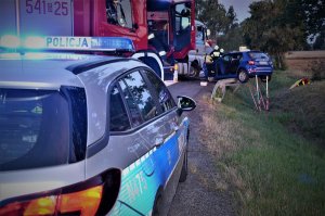 policjanci pracują na wypadku