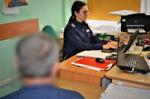 policjanci zabezpieczyli tytoń