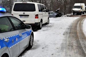 policjanci pracują na wypadku