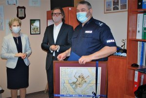 policjant odchodzący na emeryturę