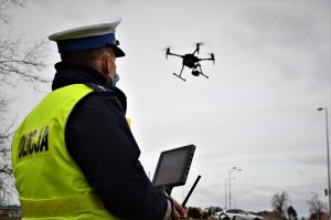 policjanci ruchu drogowego uczestniczą w działaniach