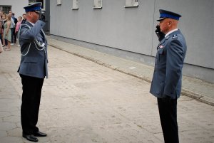 policjanci i pracownicy cywilni podczas obchodów Święta Policji
