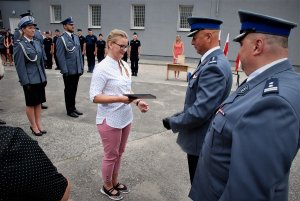 policjanci i pracownicy cywilni podczas obchodów Święta Policji