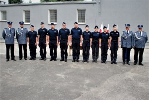 policjanci i pracownicy cywilni podczas obchodów Święta Policji