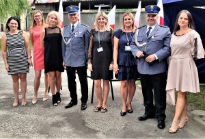 policjanci i pracownicy cywilni podczas obchodów Święta Policji
