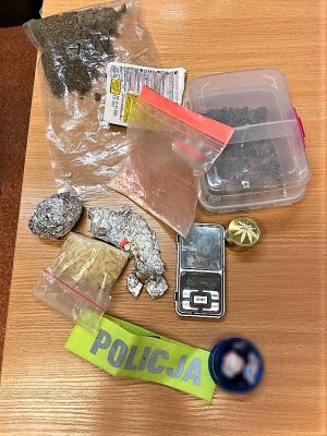 zabezpieczone przez policjantów narkotyki