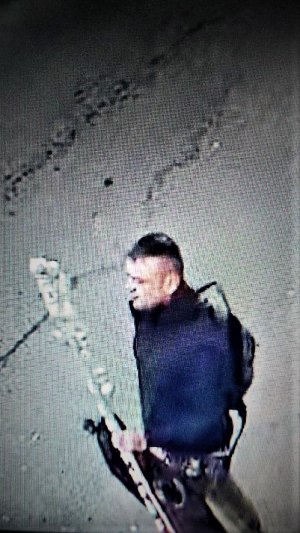 wizerunek mężczyzny mogącego dokonać włamania