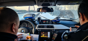 policjanci z drogówki