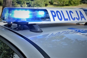 policja napis na radiowozie
