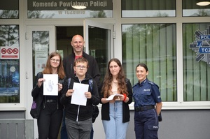 młodzież odwiedziła Komendę w Tczewie